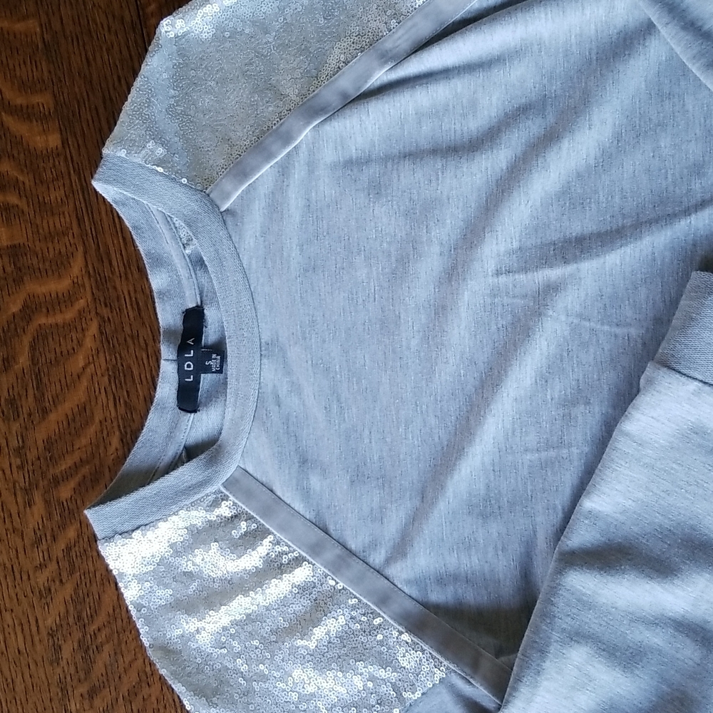 Grey sequin shoulder long sleeve shirt